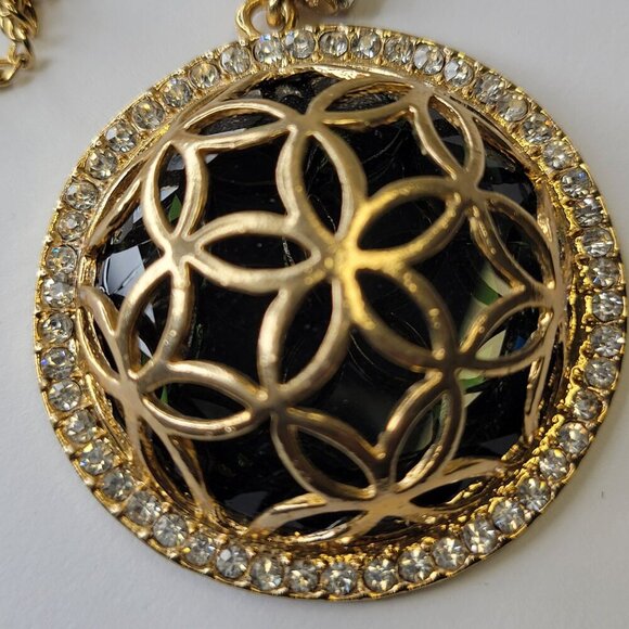 Gold Filigree Black Disk Pendant Medallion Necklace. - Picture 5 of 7
